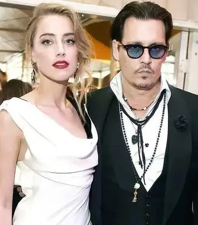 《德普大战希尔德全纪实》：一场震惊全球的离婚风波，真实记录口水战背后的曲折人性