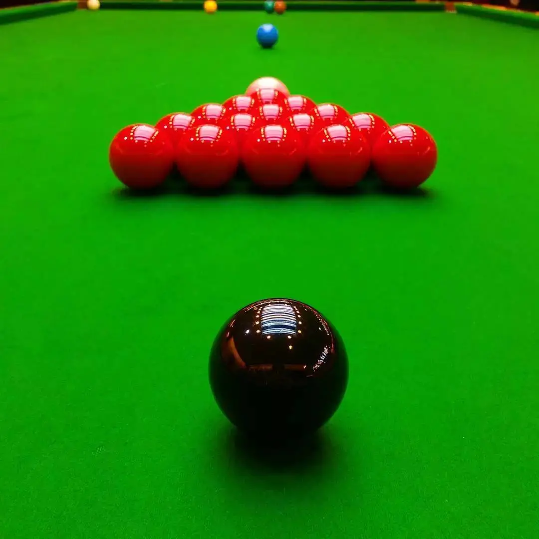 2023斯诺克英锦赛资格赛：周跃龙能否上演“倚天屠龙记”式的逆袭？直击硬仗对决伊恩·伯恩斯